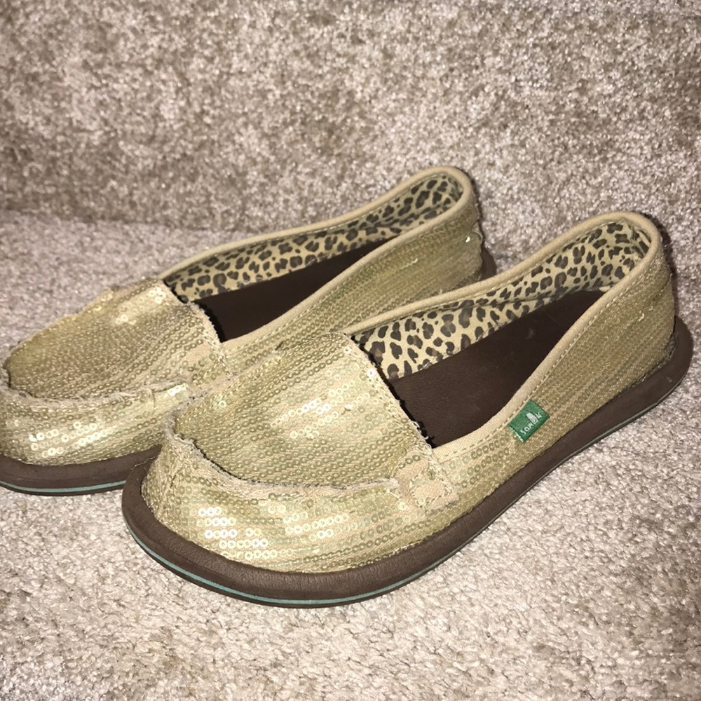 sequin SANUKS